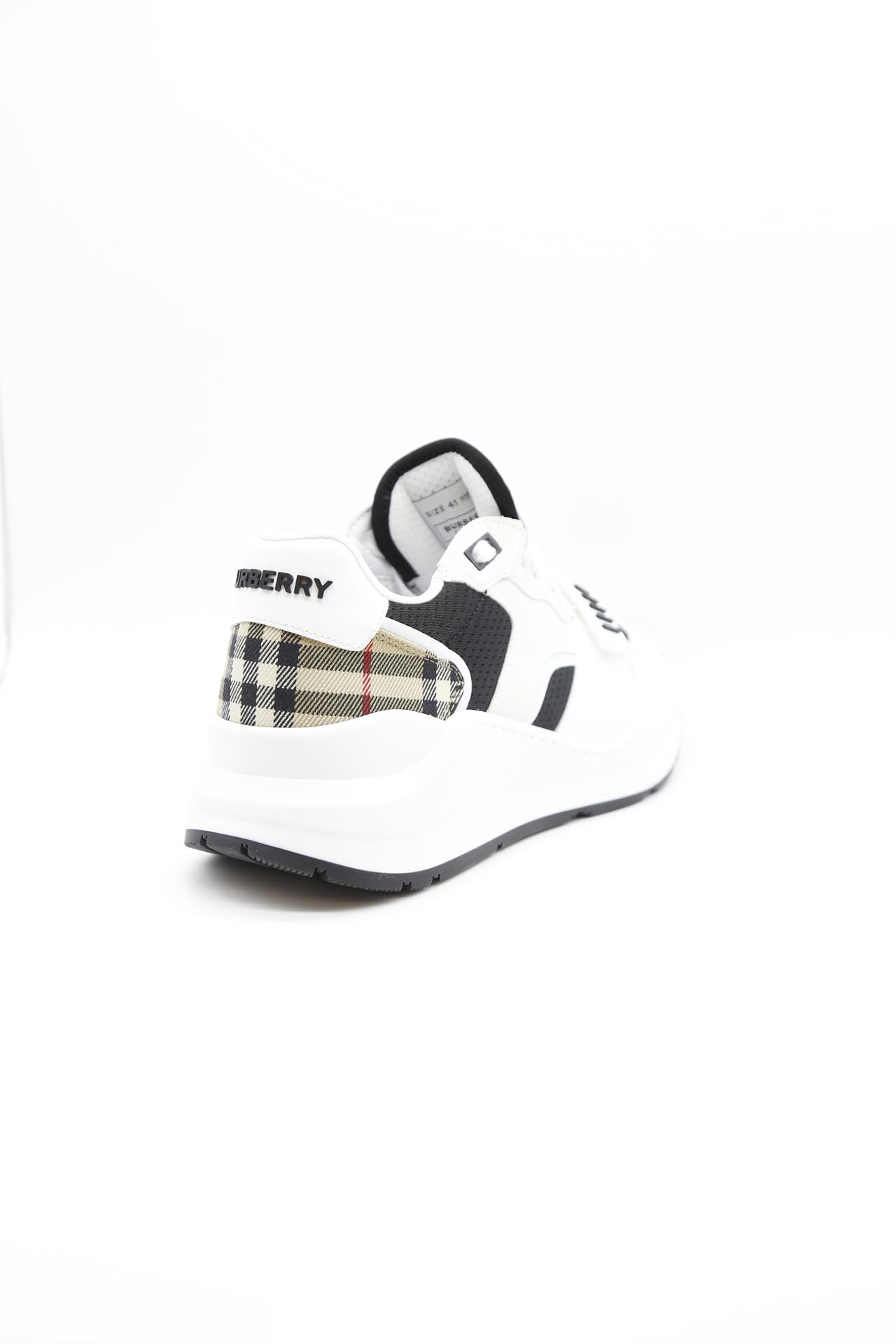 Burberry, Sneakers